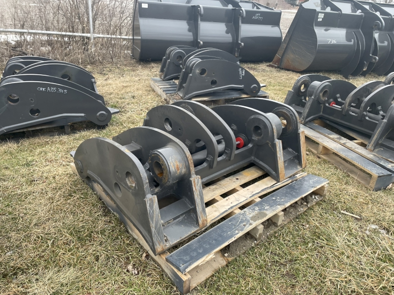 2024 CASE 821 WHEEL LOADER COUPLER