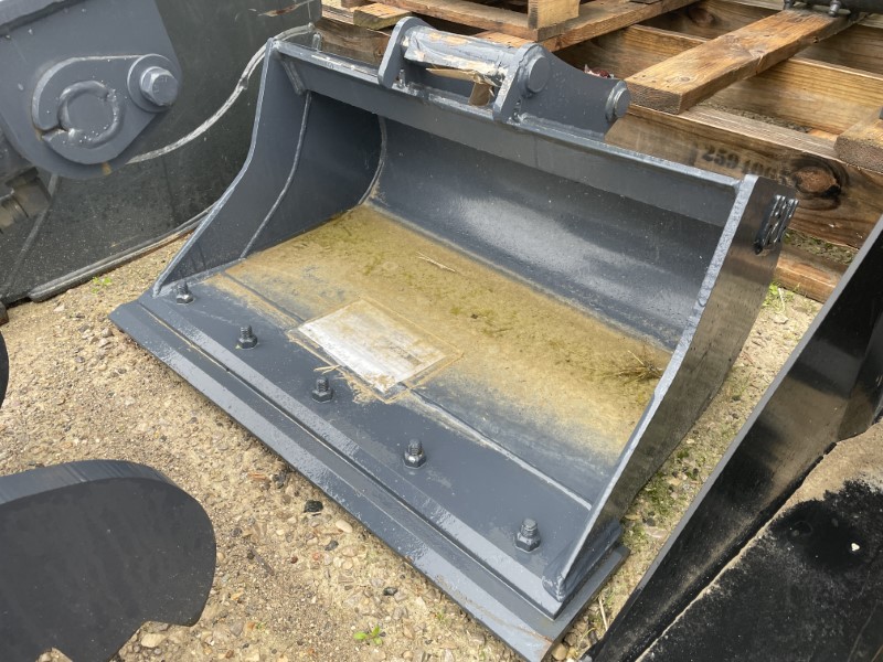 2025 H&H MANUFACTURING CX42D 36 INCH DITCHING BUCKET
