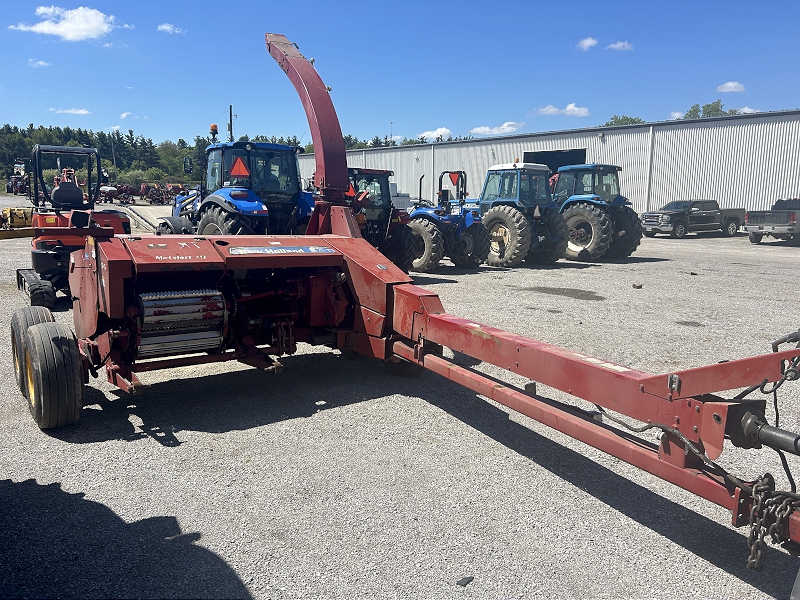 2014 NEW HOLLAND FP240 PULL TYPE FORAGE HARVESTER WITH HEADS