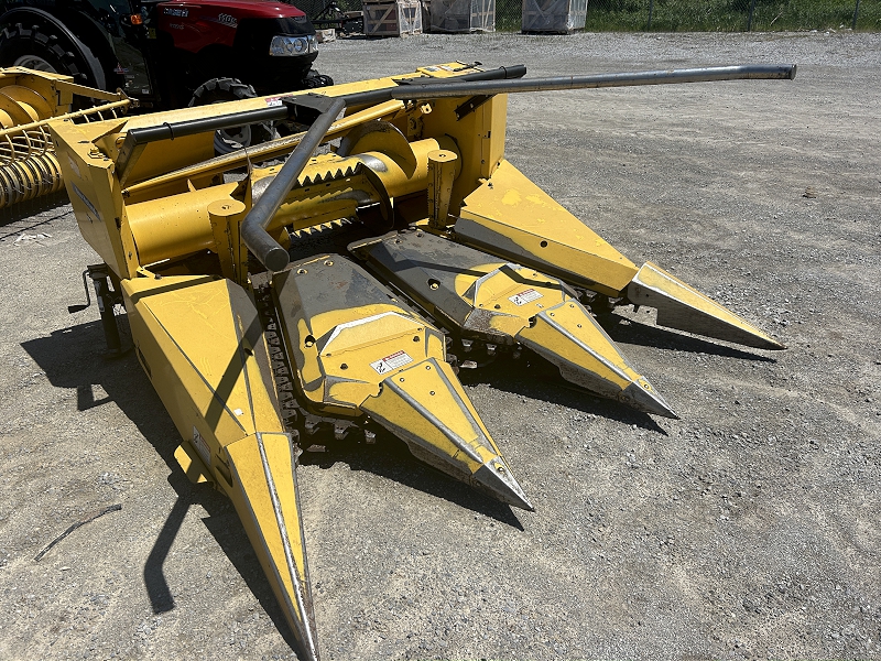 2014 NEW HOLLAND FP240 PULL TYPE FORAGE HARVESTER WITH HEADS