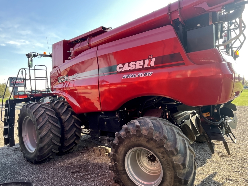 2014 CASE IH 8230 COMBINE