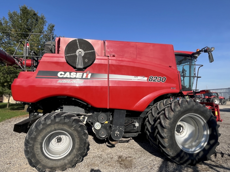 2014 CASE IH 8230 COMBINE
