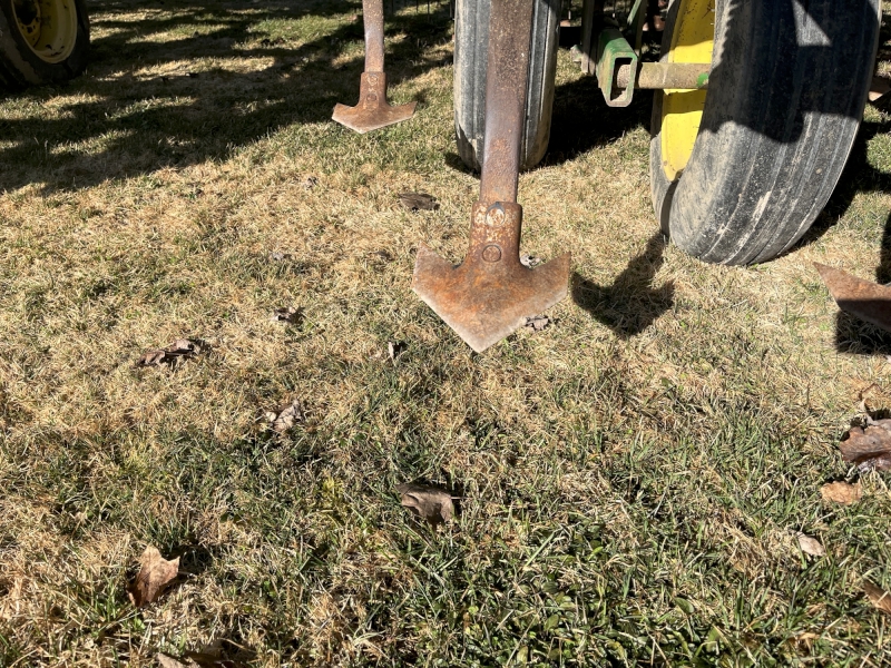 1991 JOHN DEERE 960 FIELD CULTIVATOR