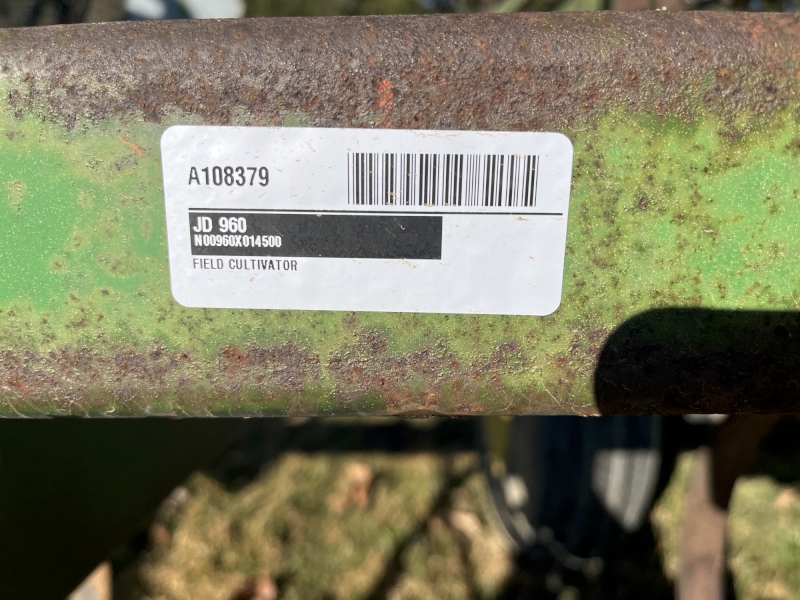 1991 JOHN DEERE 960 FIELD CULTIVATOR