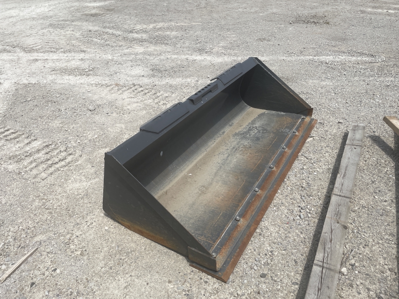 2023 NEW HOLLAND 72 INCH LOW PROFILE EXTENDED (LPE) SKID STEER LOADER BUCKET