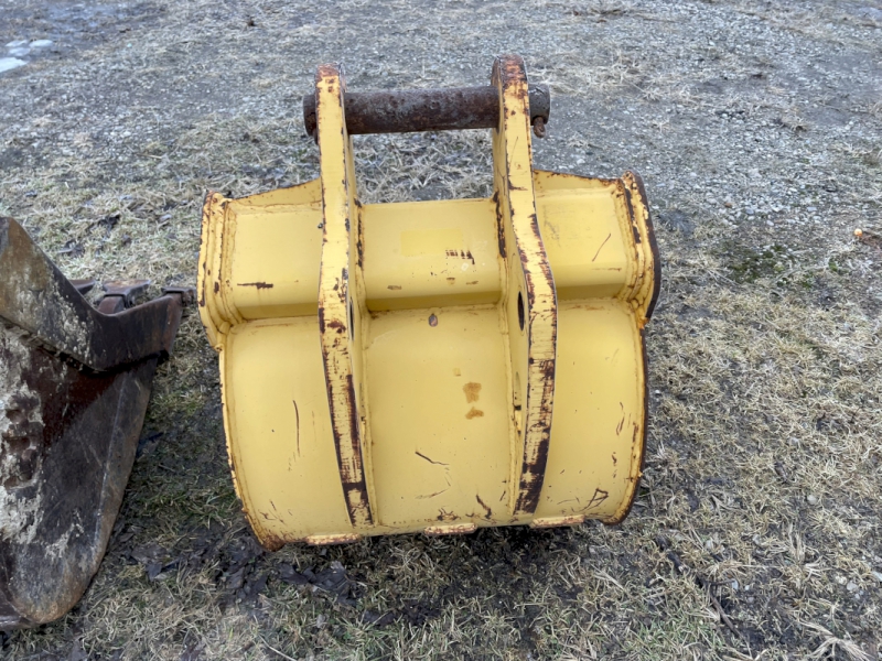 2008 H&H MANUFACTURING 24 INCH DIGGING BUCKET