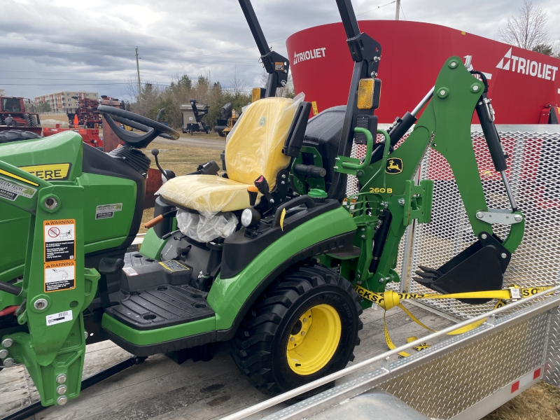 2023 JOHN DEERE 1025R TRACTOR PACKAGE WITH SNOWBLOWER