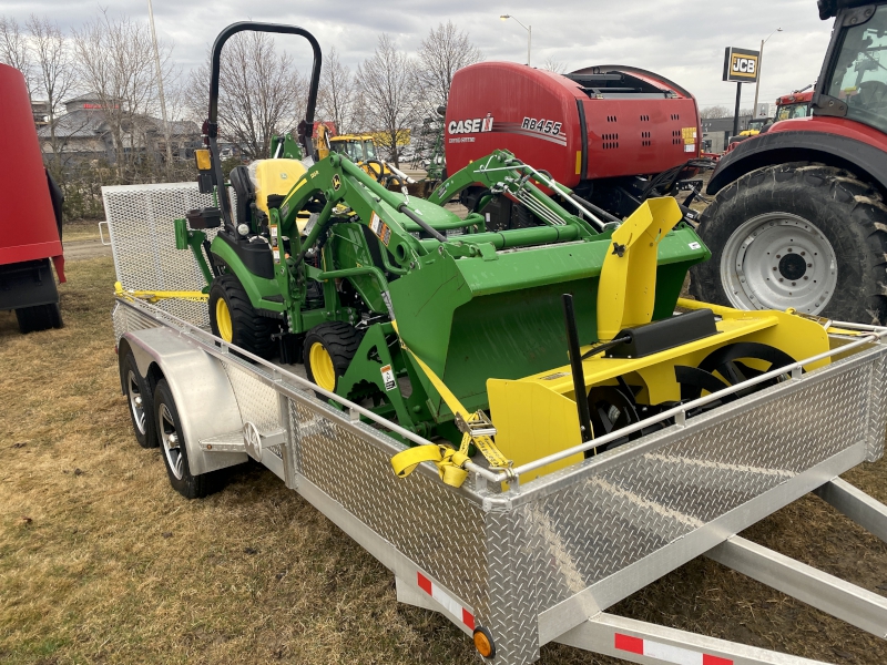 2023 JOHN DEERE 1025R TRACTOR PACKAGE WITH SNOWBLOWER