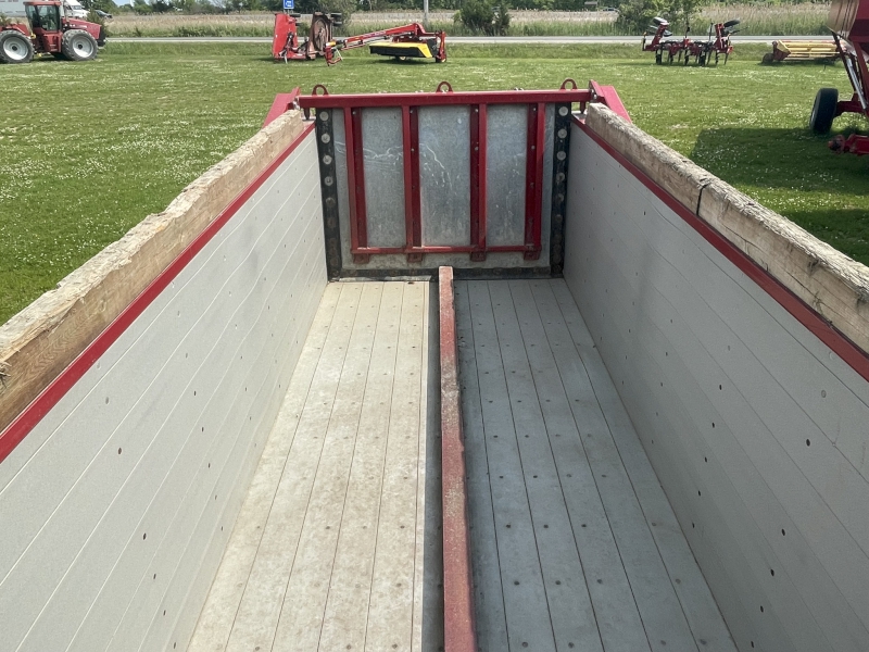 2019 HAGEDORN 2414 MANURE SPREADER