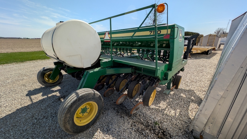 1991 JOHN DEERE 750 BOX DRILL