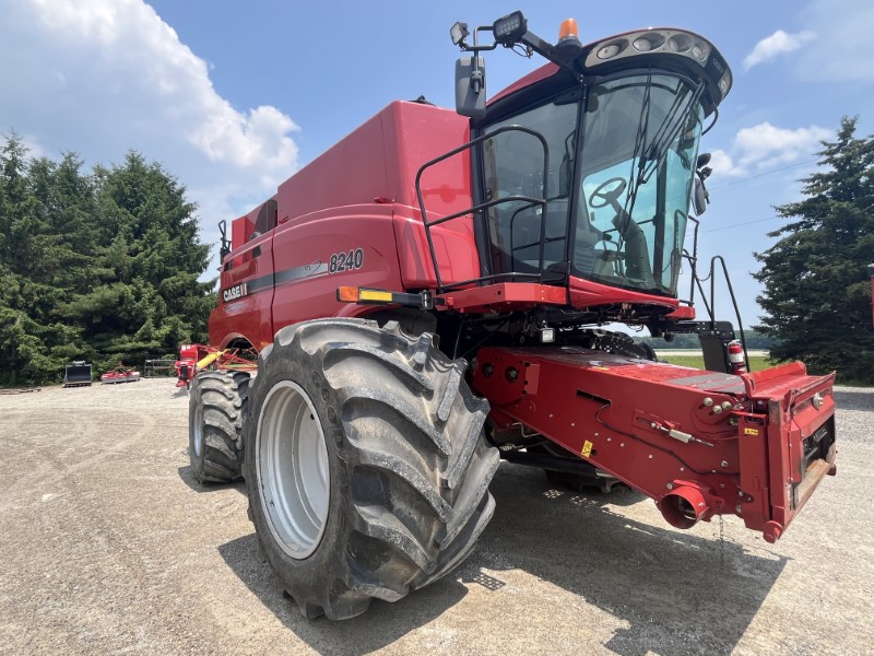 2015 CASE IH 8240 AXIAL FLOW COMBINE