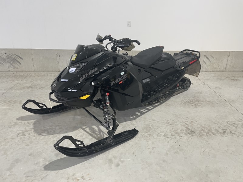 Snowmobiles  2025 SKI-DOO MXZ XRS 850 E-TEC SNOWMOBILE Photo