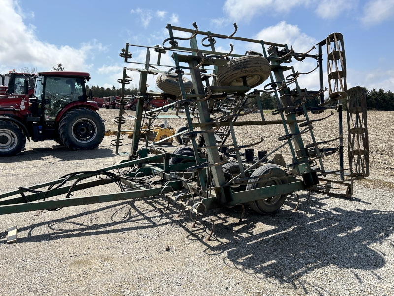 1989 MORRIS S-TINE FIELD CULTIVATOR