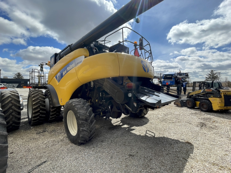 2011 NEW HOLLAND CR9060 COMBINE