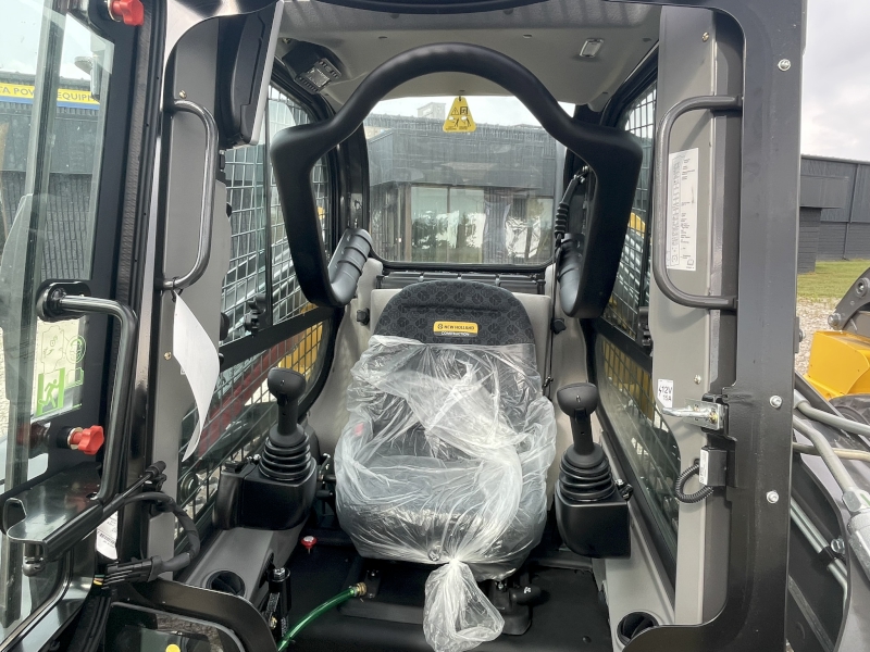 2025 NEW HOLLAND C327 COMPACT TRACK LOADER