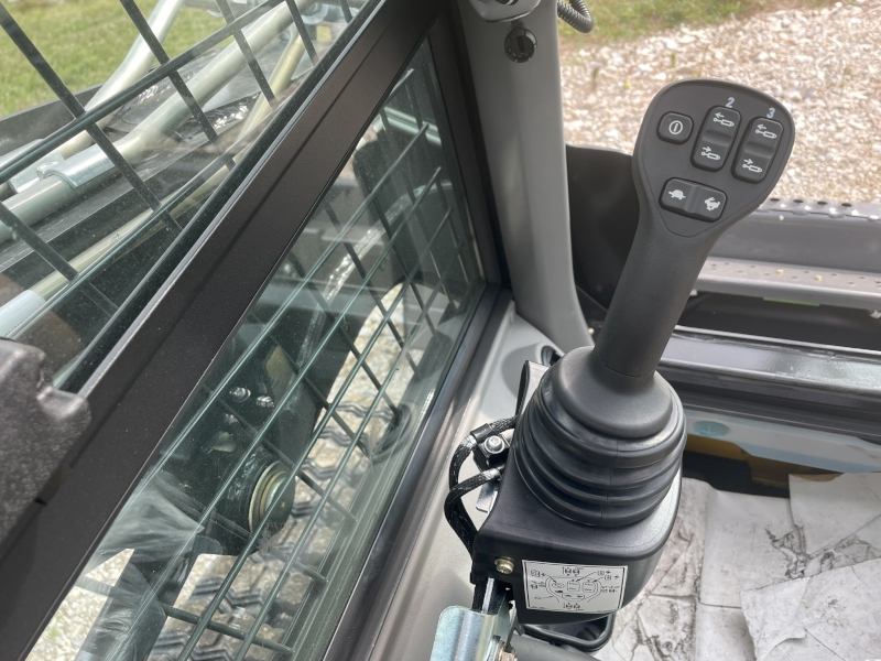 2025 NEW HOLLAND C327 COMPACT TRACK LOADER