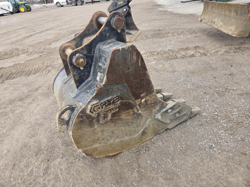 2022 GRYB 36 INCH TRENCHING BUCKET