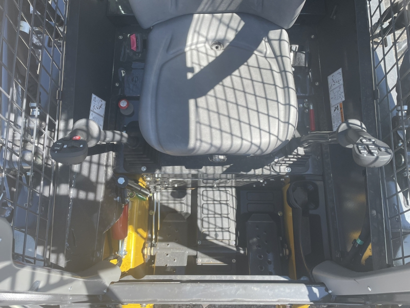 2025 NEW HOLLAND L320 SKID STEER LOADER