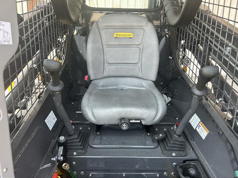 2025 NEW HOLLAND L320 SKID STEER LOADER