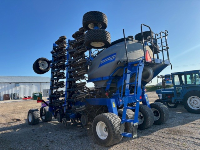2022 NEW HOLLAND P2185-30 AIR DRILL