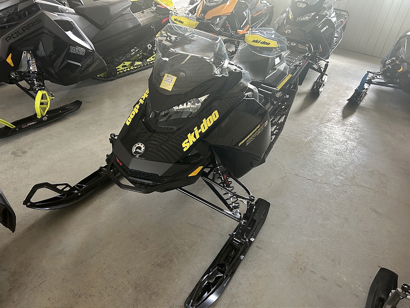 2022 SKI-DOO RENEGADE X 850 E-TEC SNOWMOBILE