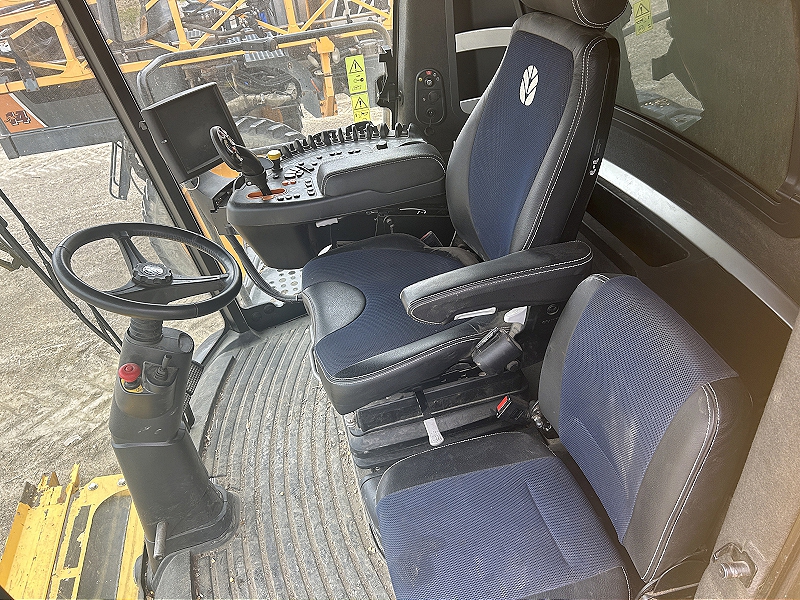 2021 NEW HOLLAND CR8.90 COMBINE