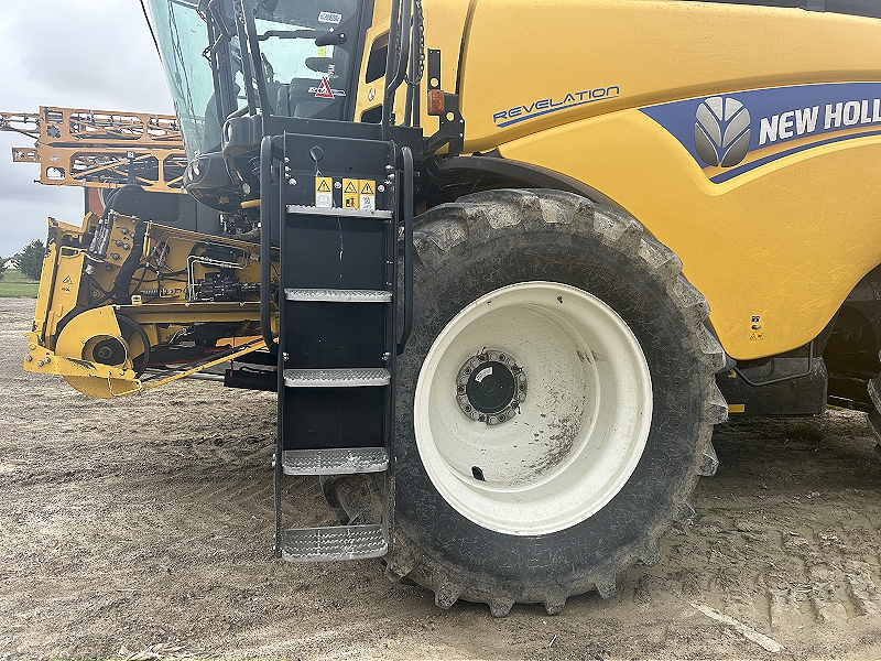 2021 NEW HOLLAND CR8.90 COMBINE