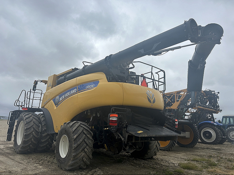 2021 NEW HOLLAND CR8.90 COMBINE