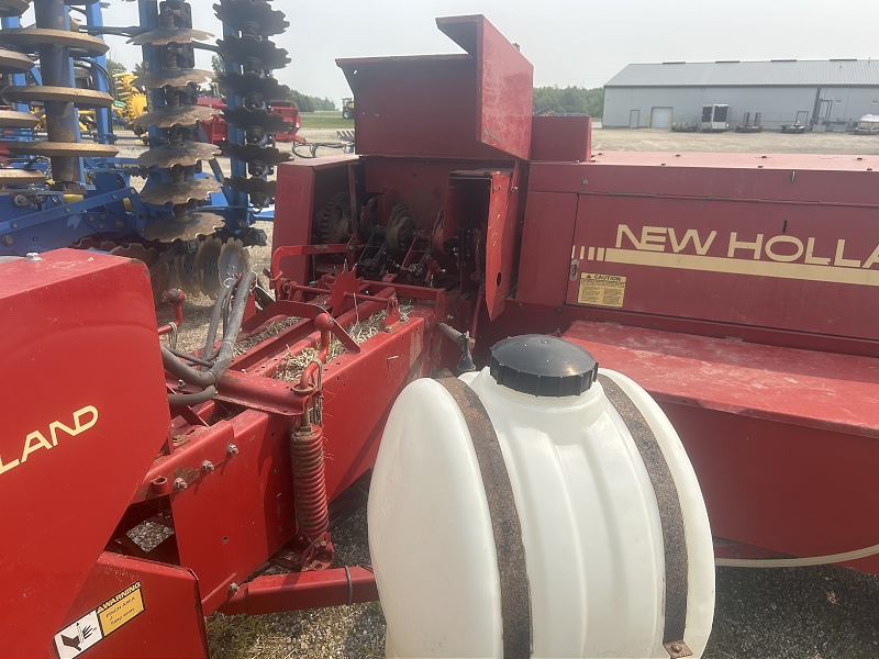 1989 NEW HOLLAND 570 SQUARE BALER