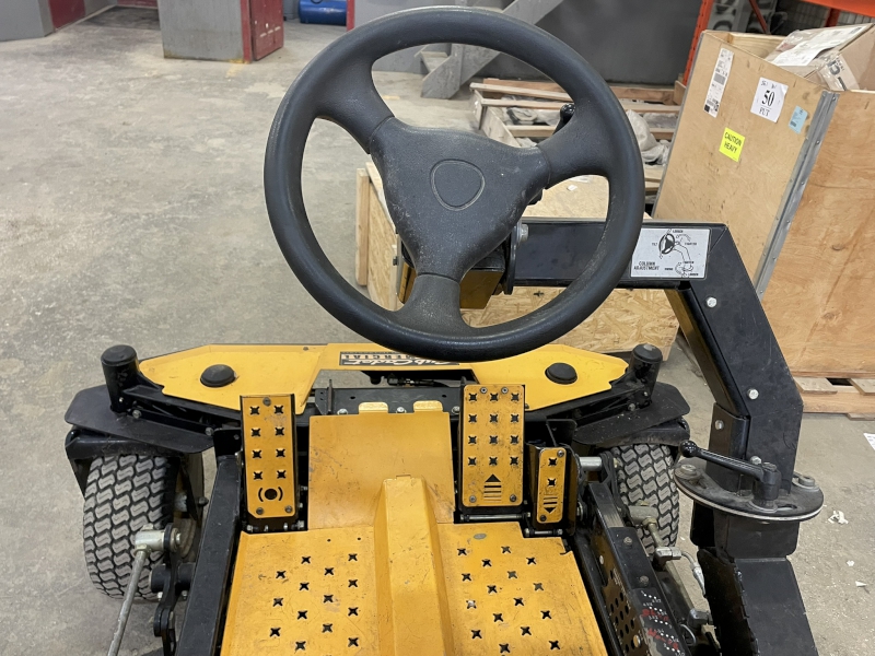 2010 CUB CADET TANK S 60 KH COMMERCIAL ZERO TURN MOWER