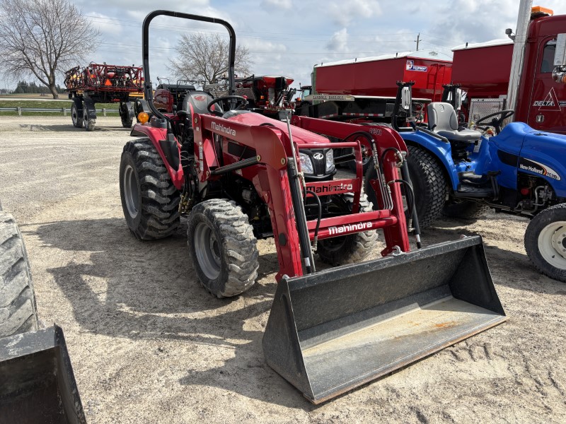 2020 MAHINDRA 2638 TRACTOR WITH LOADER