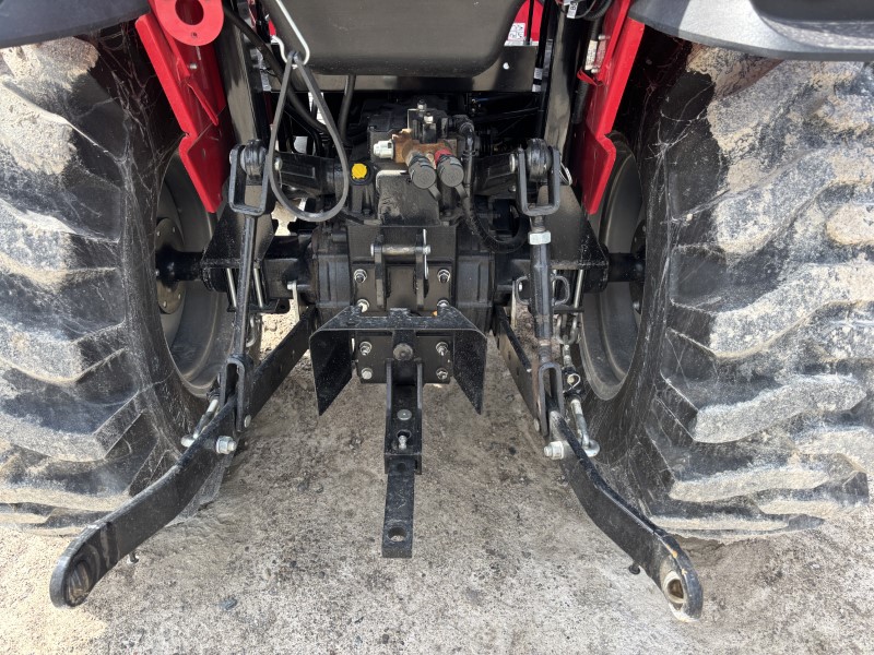 2020 MAHINDRA 2638 TRACTOR WITH LOADER