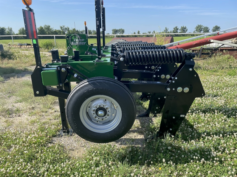 2025 UNVERFERTH 122 ZONE-BUILDER SUBSOILER DEEP TILLAGE TOOL