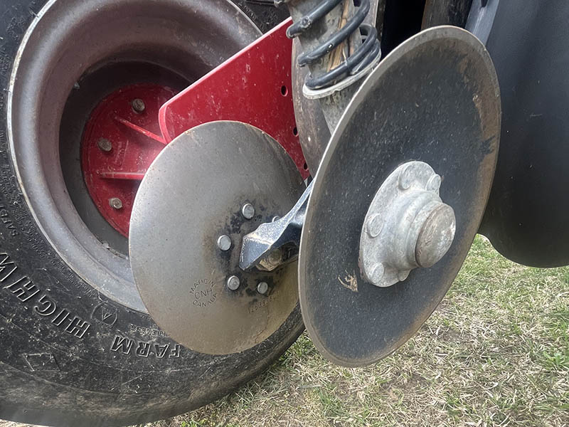 2014 CASE IH 1255 16 ROW PLANTER