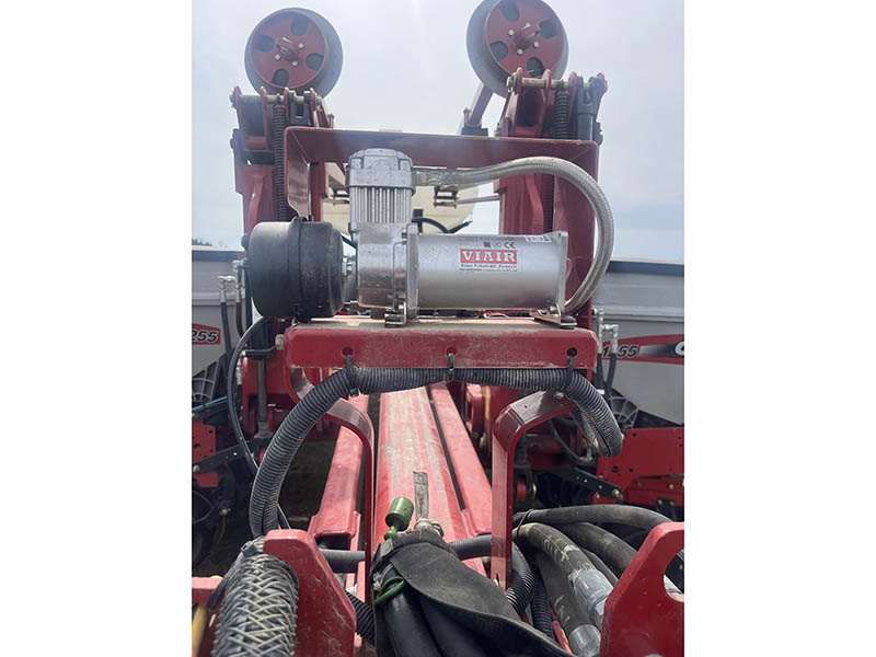 2014 CASE IH 1255 16 ROW PLANTER