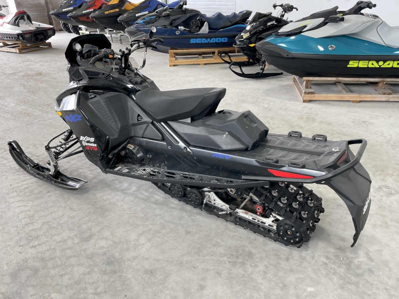 Snowmobiles  2017 SKI-DOO MXZ X 850 E-TEC SNOWMOBILE Photo