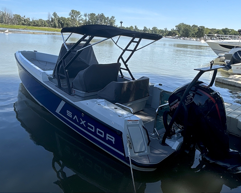 2022 SAXDOR 200 SPORT STEPPED HULL POWERBOAT