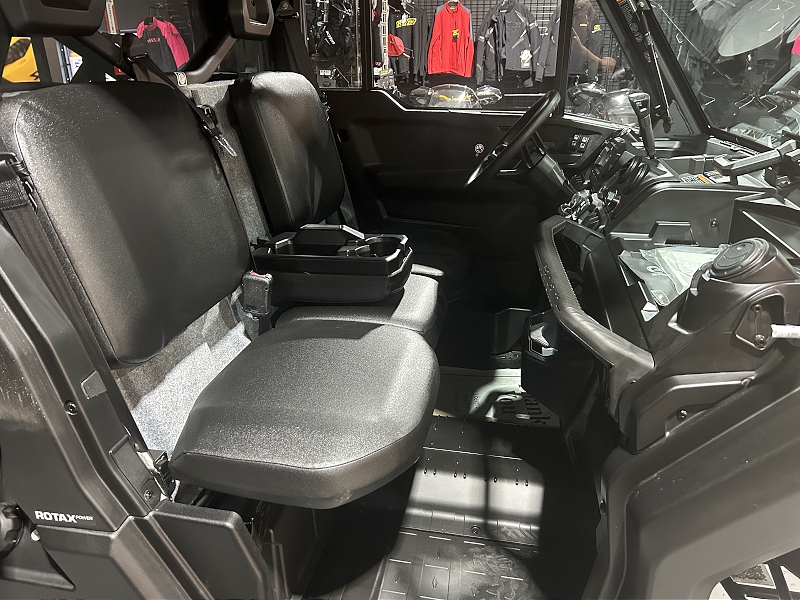 ATV & Utility Vehicles  2025 CAN-AM DEFENDER DPS CAB SIDE BY SIDE Photo