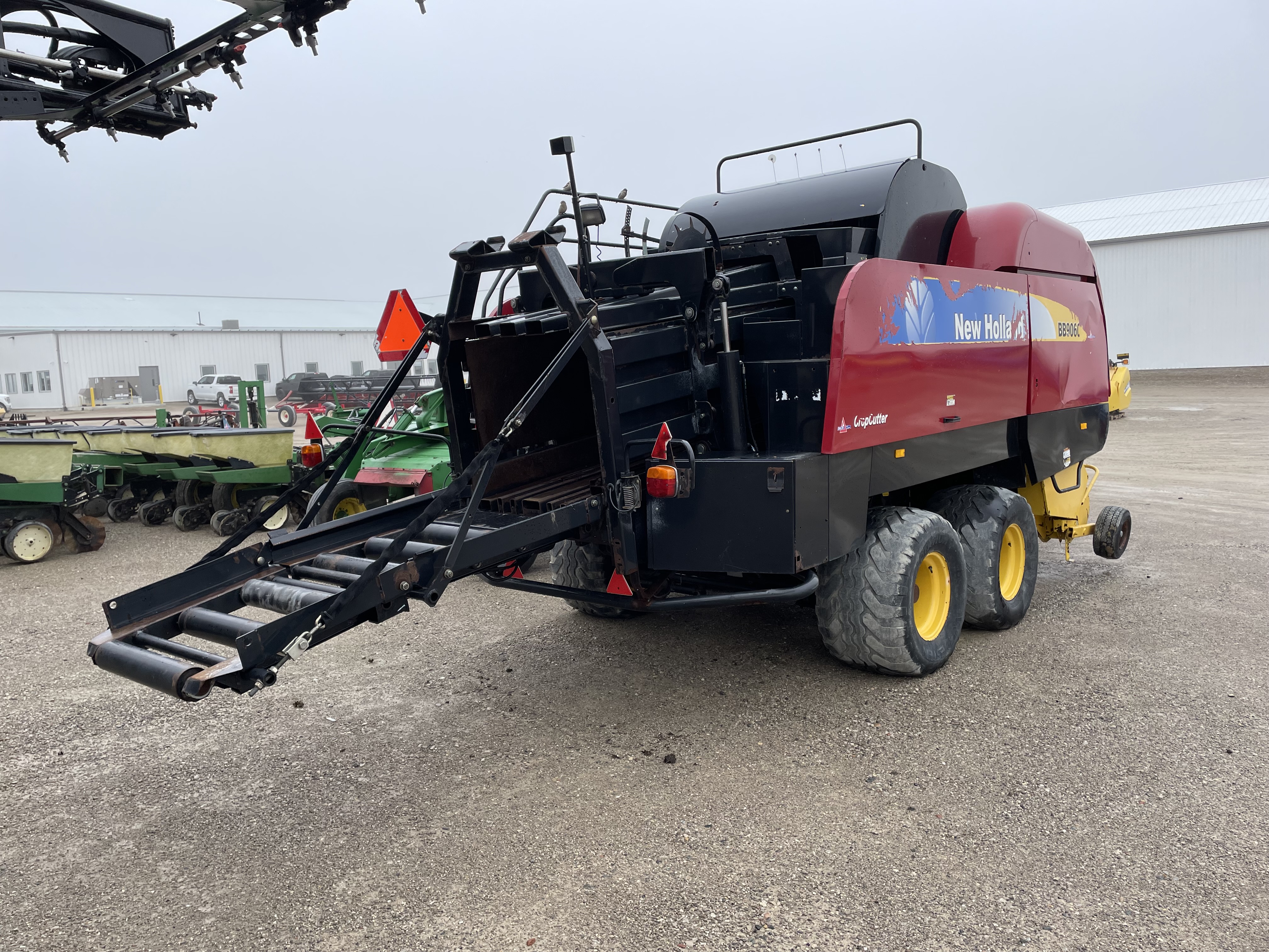 2009 NEW HOLLAND BB906 BIG SQUARE BALER