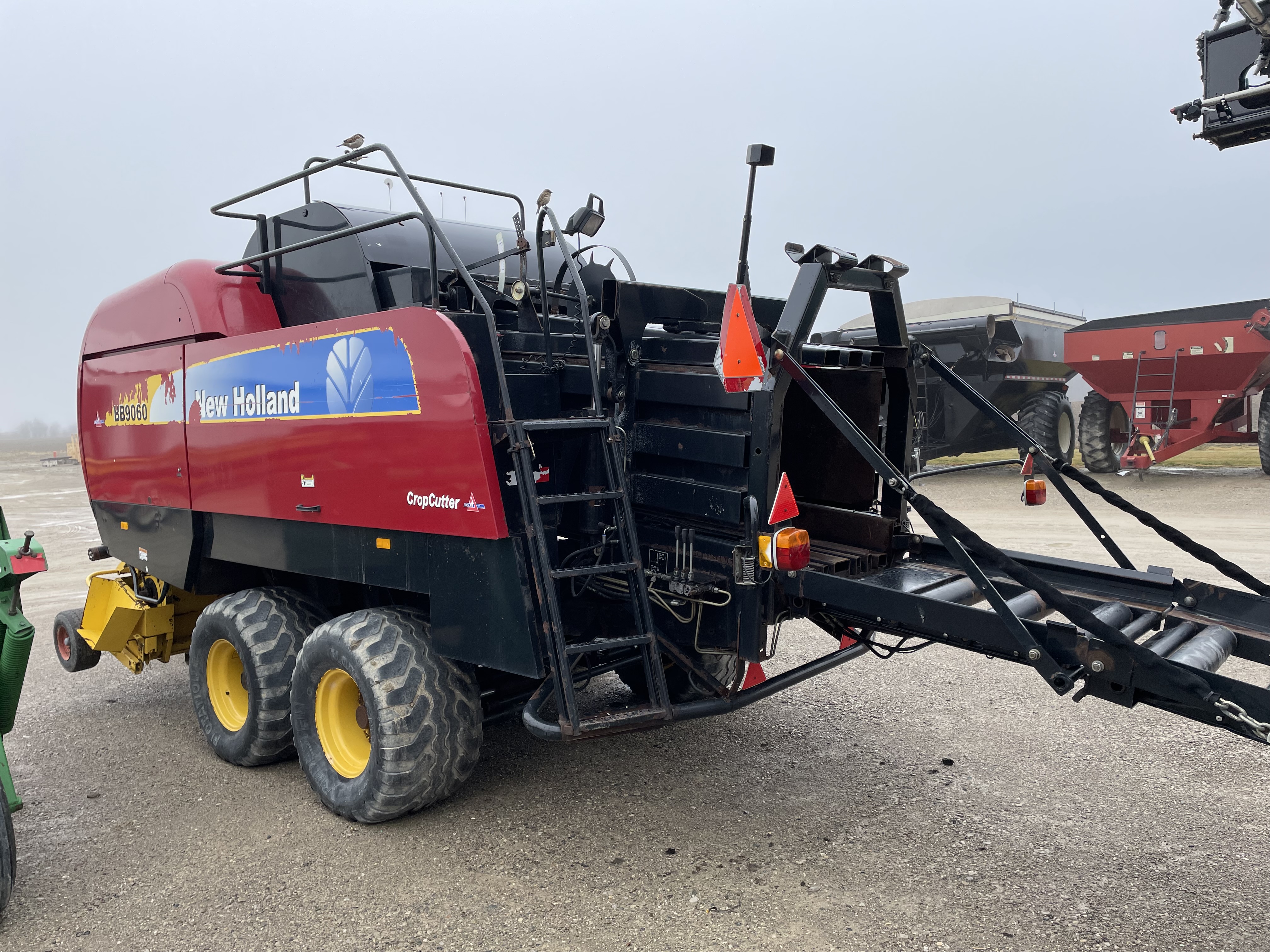 2009 NEW HOLLAND BB906 BIG SQUARE BALER