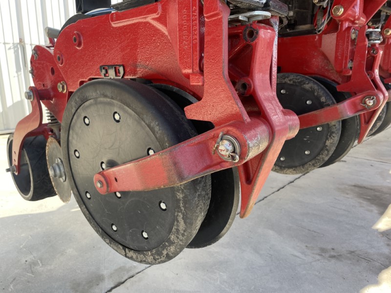 2018 CASE IH 2140 16/31R EARLY RISER PLANTER