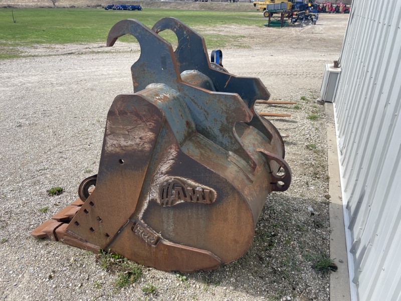 2014 AMI 42 INCH SPADE TOOTH DIGGING BUCKET