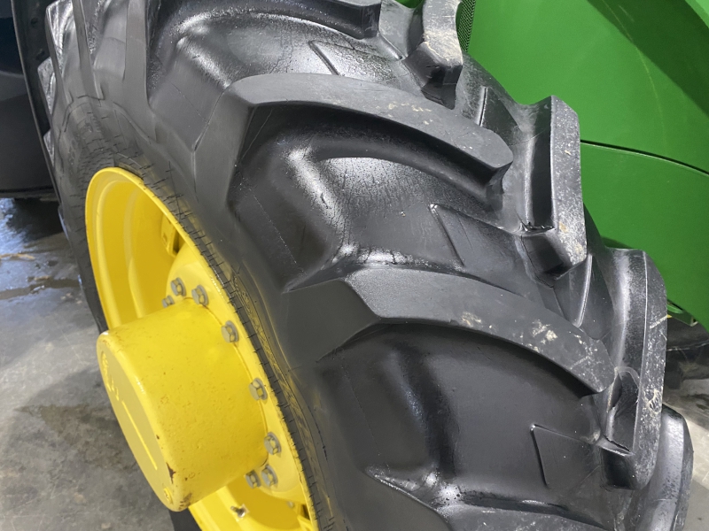 2017 JOHN DEERE 7270R TRACTOR