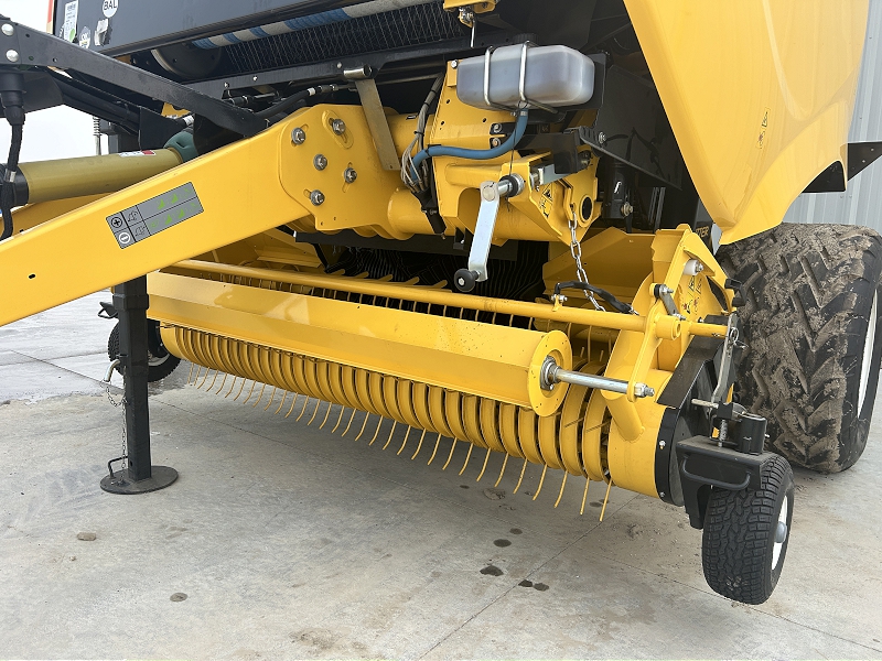 2025 NEW HOLLAND PRO-BELT 450 ROUND BALER