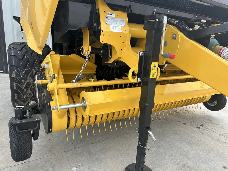 2025 NEW HOLLAND PRO-BELT 450 ROUND BALER