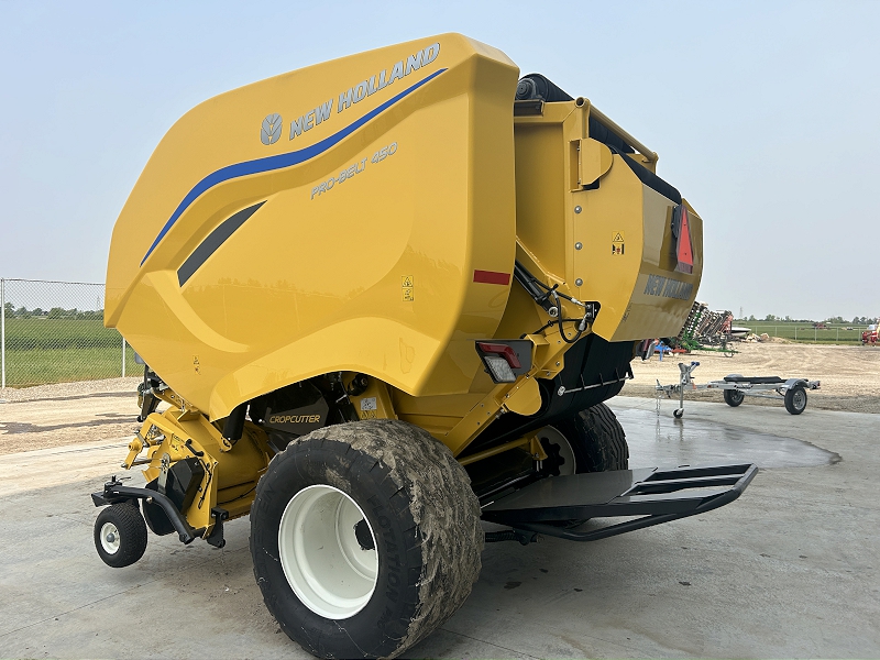 2025 NEW HOLLAND PRO-BELT 450 ROUND BALER