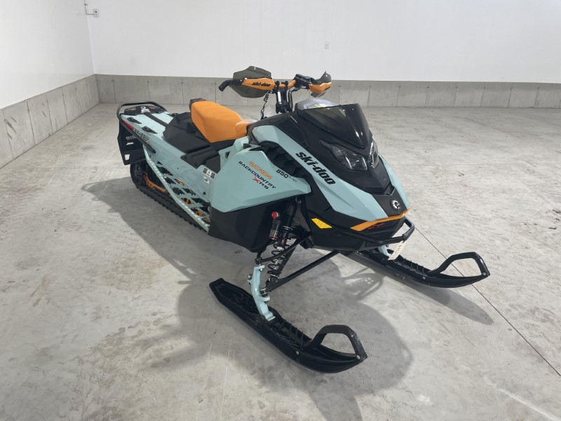 Snowmobiles  2024 SKI-DOO BACKCOUNTRY X-RS 850 E-TEC SNOWMOBILE Photo