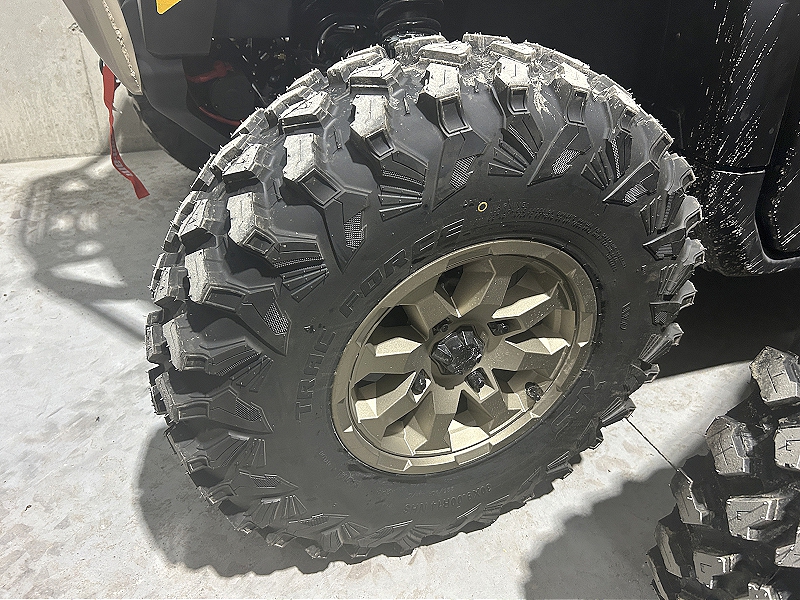 ATV & Utility Vehicles  2025 CAN-AM DEFENDER MAX LIMITED HD10 SIDE BY SIDE Photo