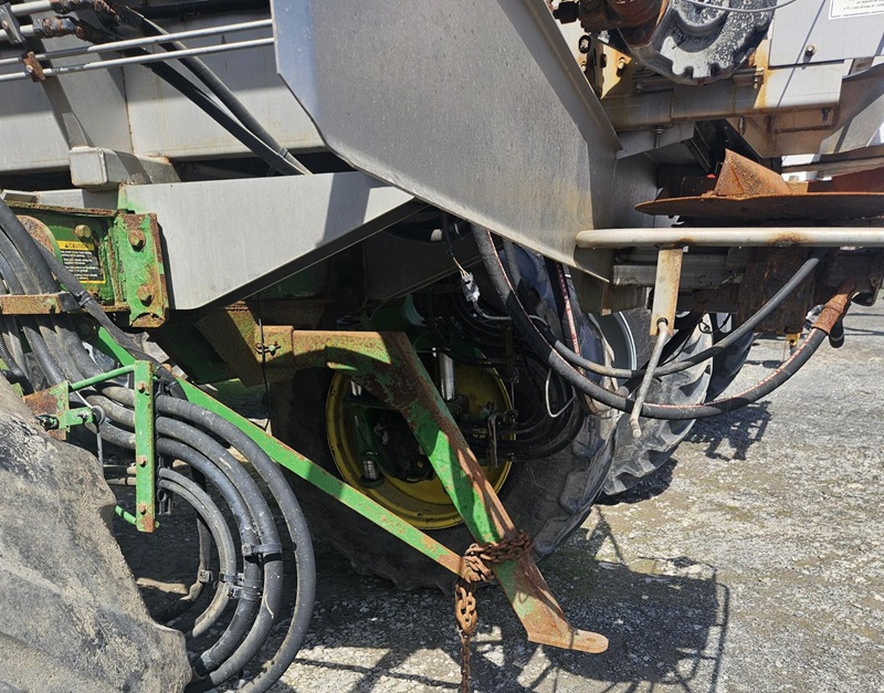 2014 JOHN DEERE R4038 SELF PROPELLED APPLICATOR