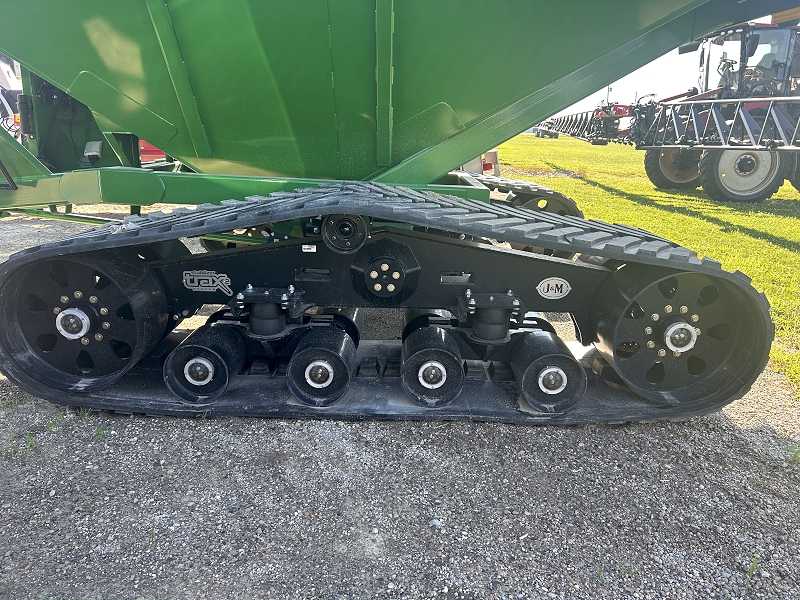 2025 J & M 1112-20S X-TENDED REACH GRAIN CART